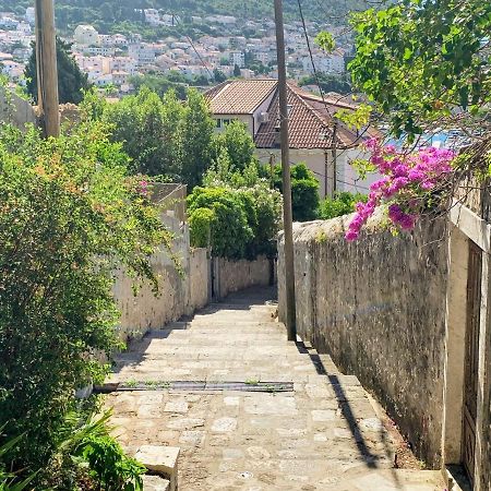 Apartment Svea - Free Parking Ντουμπρόβνικ Εξωτερικό φωτογραφία