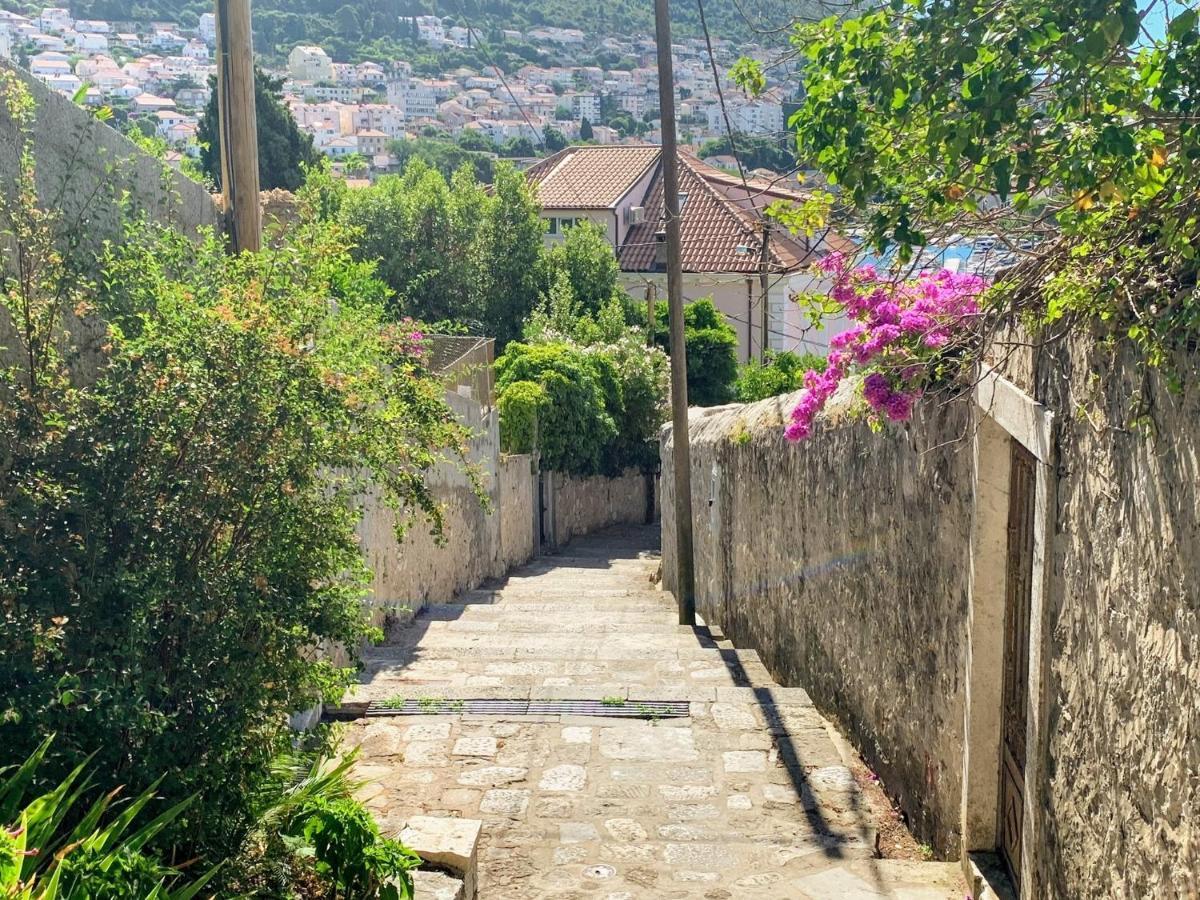 Apartment Svea - Free Parking Ντουμπρόβνικ Εξωτερικό φωτογραφία